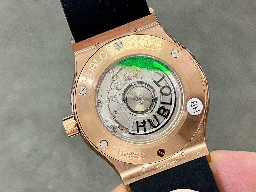 Hublot Classic Fusion Titanium versión Oro Rosa 42mm