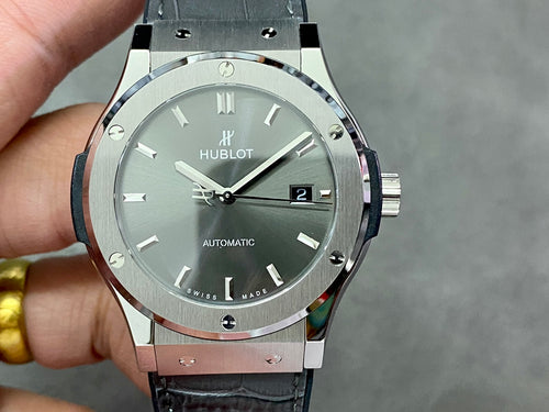 Hublot Classic Fusion Titanium Gris