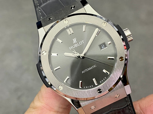 Hublot Classic Fusion Titanium Gris
