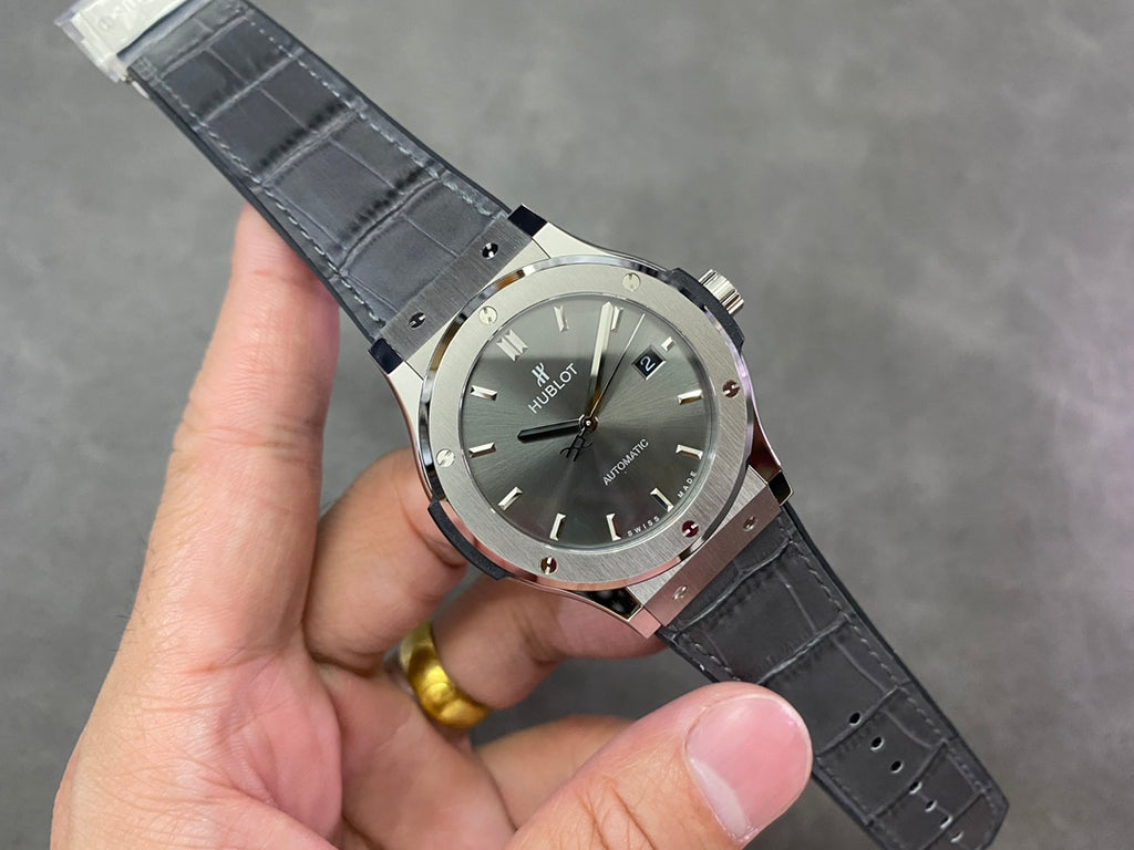 Hublot Classic Fusion Titanium Gris