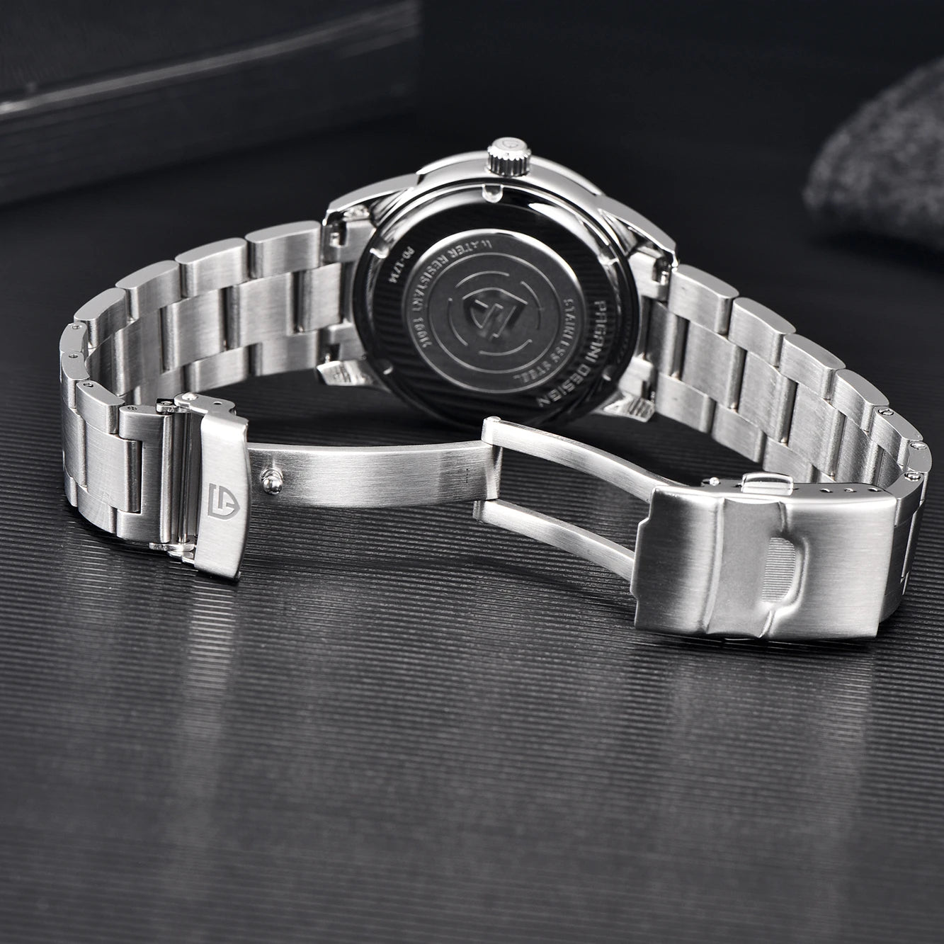 Pagani Design – Reloj de Cuarzo Deportivo con Cristal de Zafiro