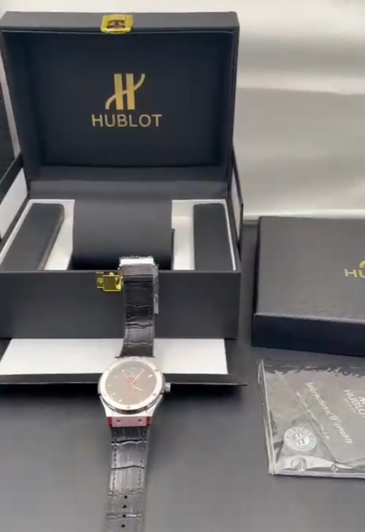 Hublot Classic Fusion Titanium Gris