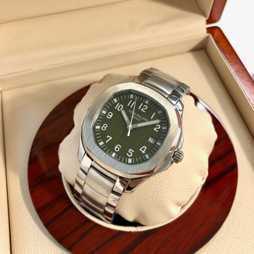 Patek Philippe Aquanaut Esfera verde oliva 40.8mm