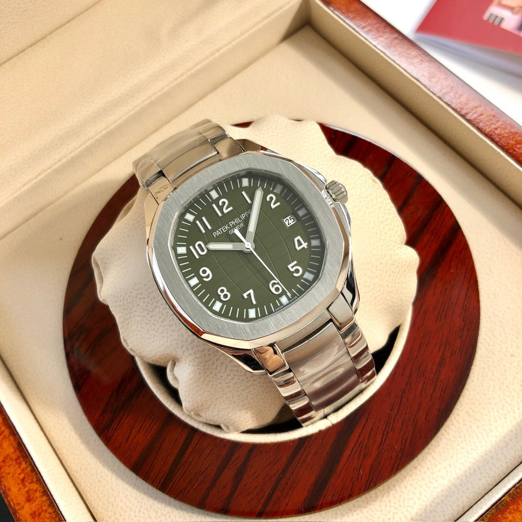 Patek Philippe Aquanaut Esfera verde oliva 40.8mm