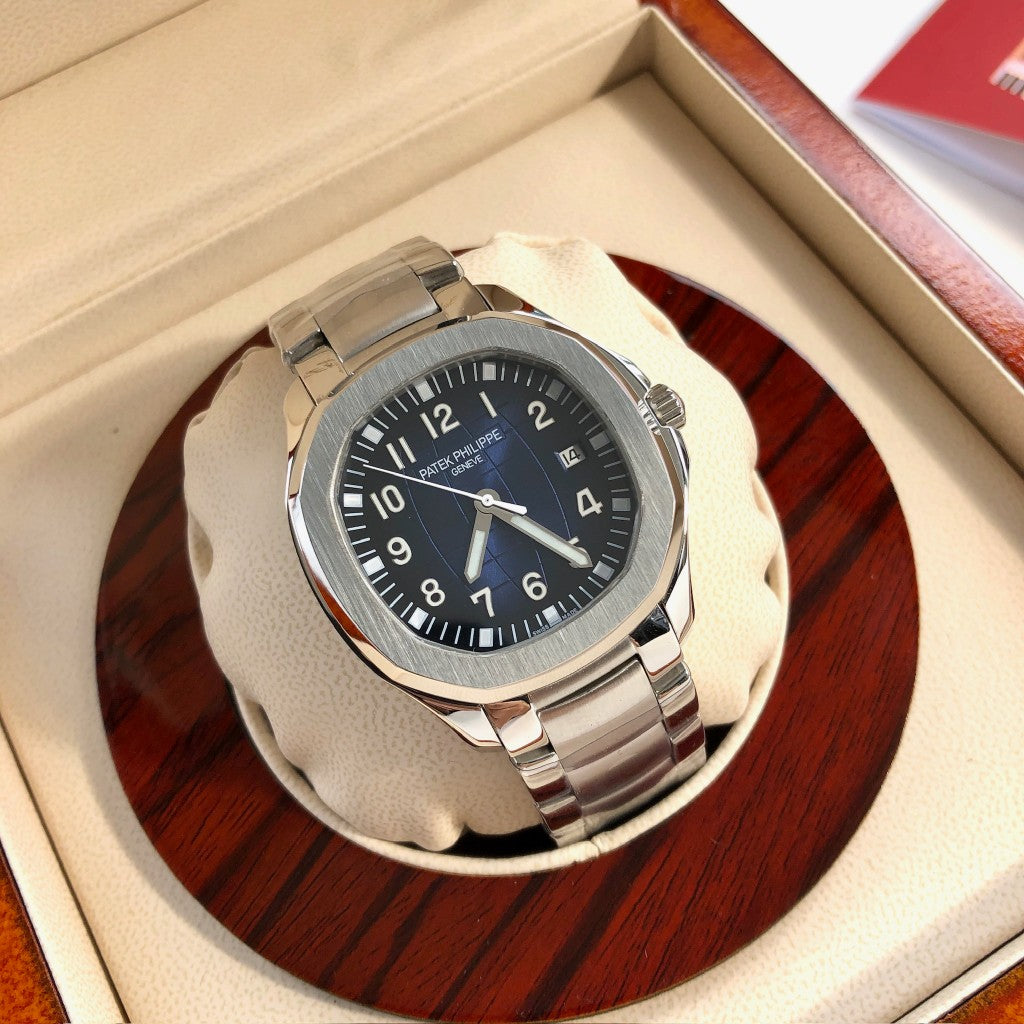 Patek Philippe Aquanaut Esfera azul marino 40.8mm
