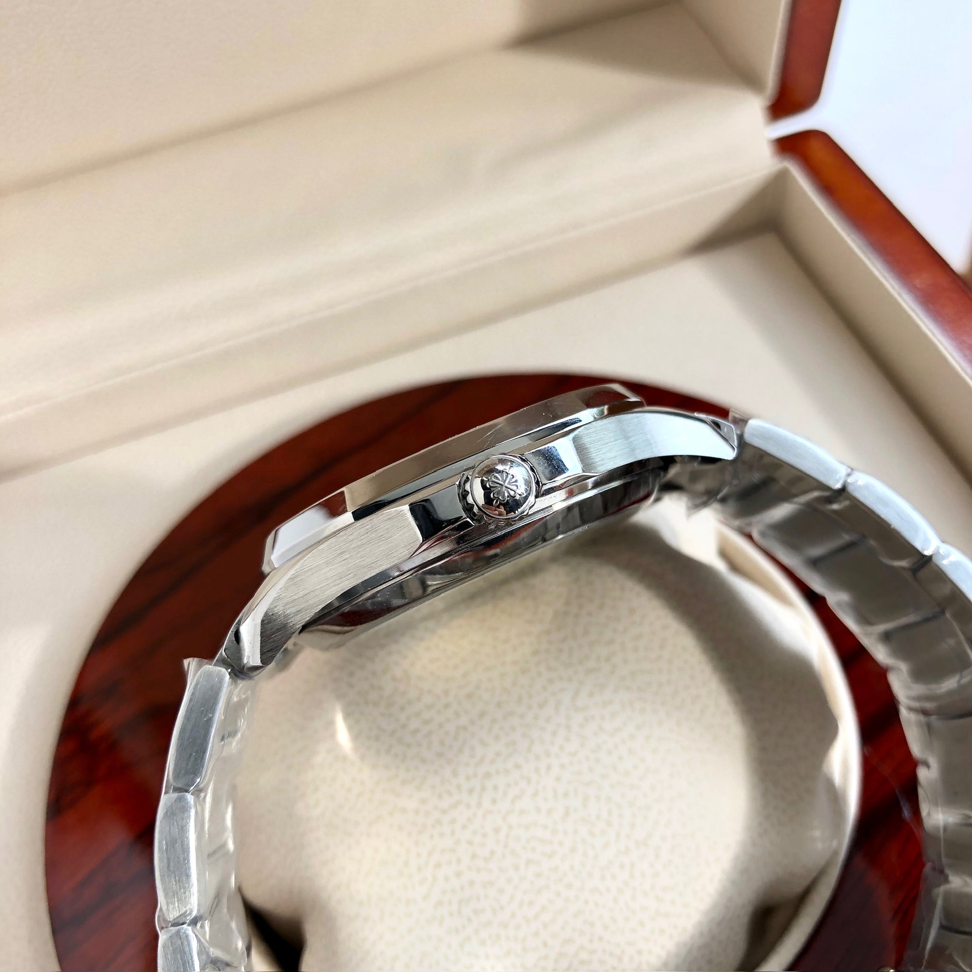 Patek Philippe Aquanaut Esfera azul marino 40.8mm