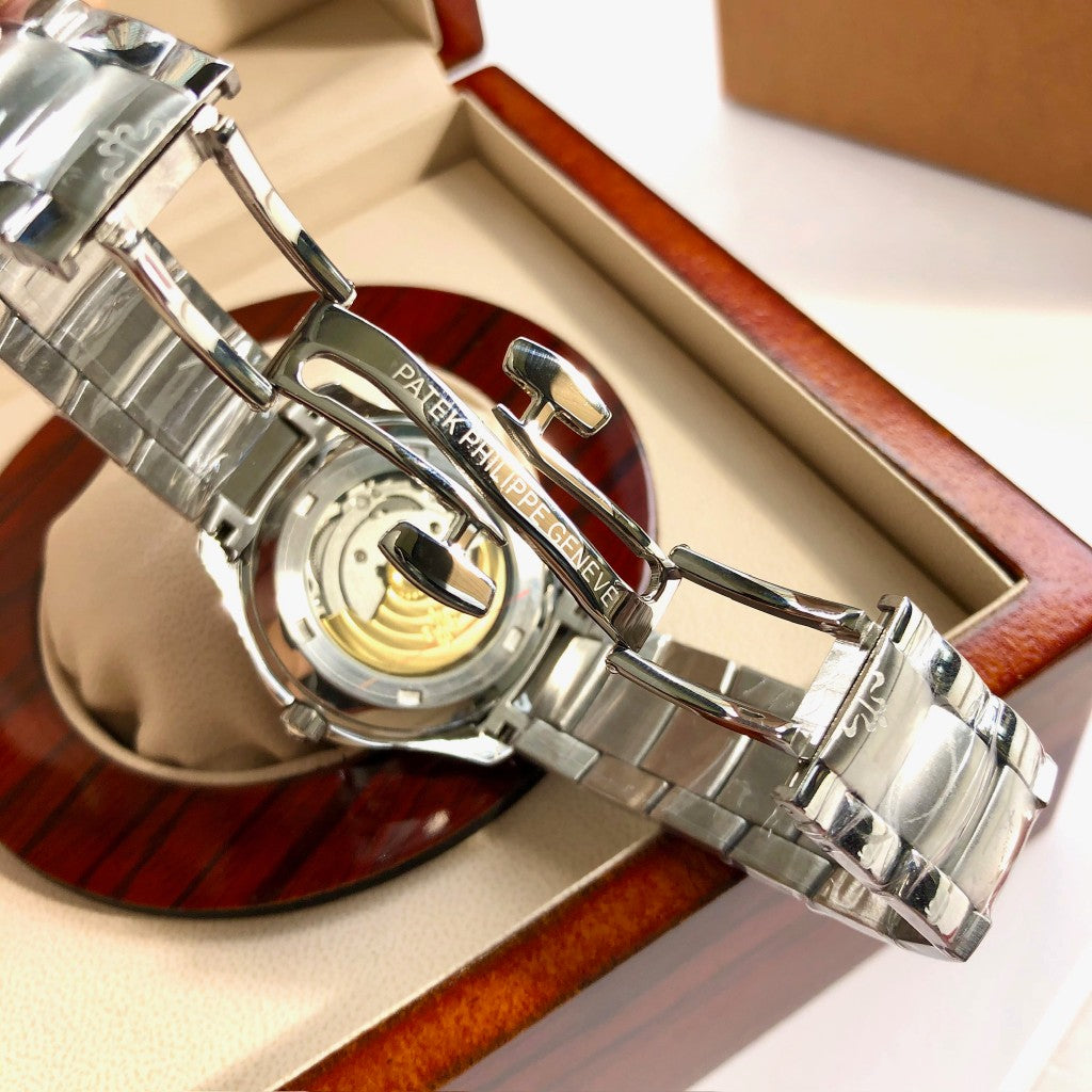 Patek Philippe Aquanaut Esfera azul marino 40.8mm