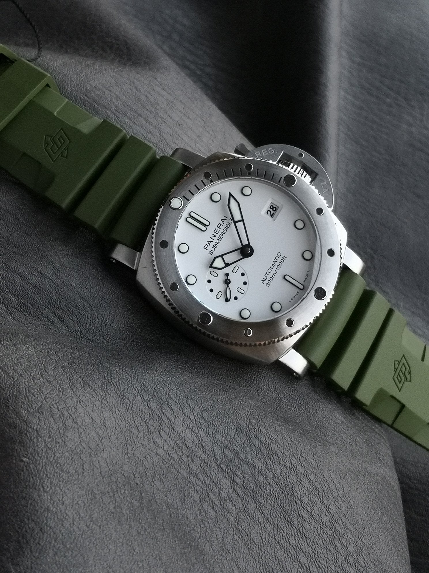 Panerai Submersible PAM226 Verde Militar 47mm