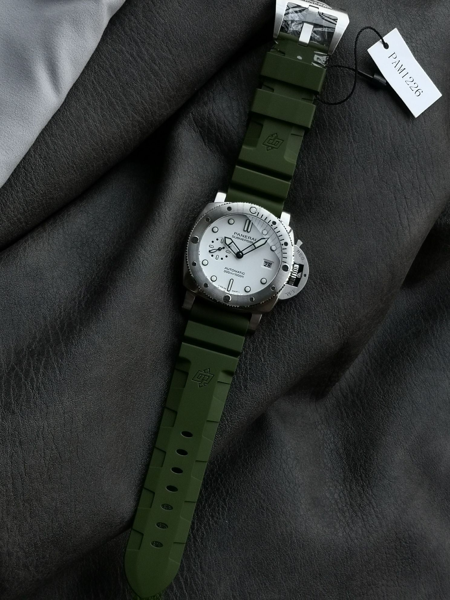 Panerai Submersible PAM226 Verde Militar 47mm