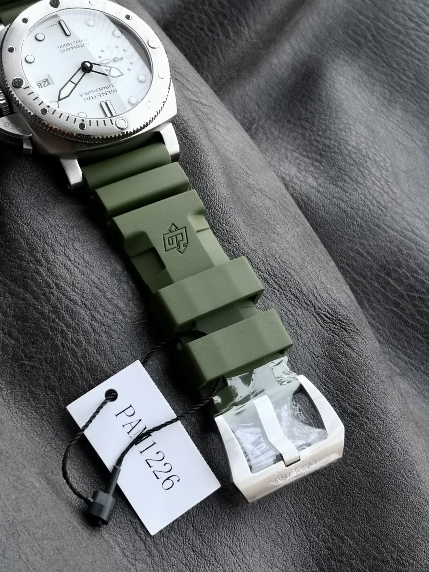 Panerai Submersible PAM226 Verde Militar 47mm