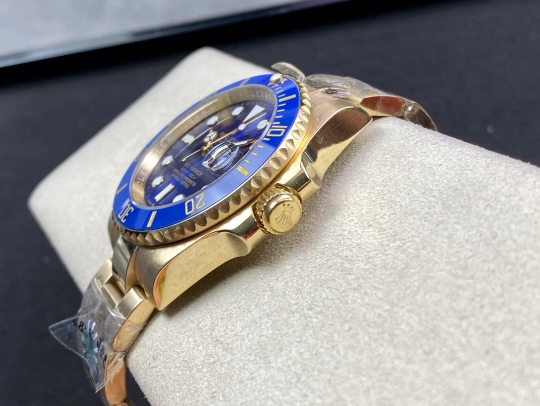 Rolex Oyster Perpetual Submariner Date “Bluesy” 41mm