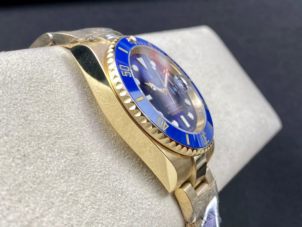 Rolex Oyster Perpetual Submariner Date “Bluesy” 41mm