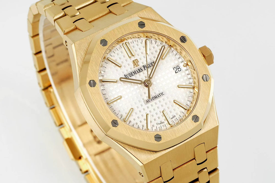 Audemars Piguet Royal Oak Dorado Esfera Blanca 41mm