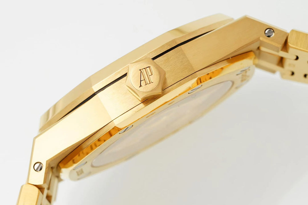 Audemars Piguet Royal Oak Dorado Esfera Blanca 41mm