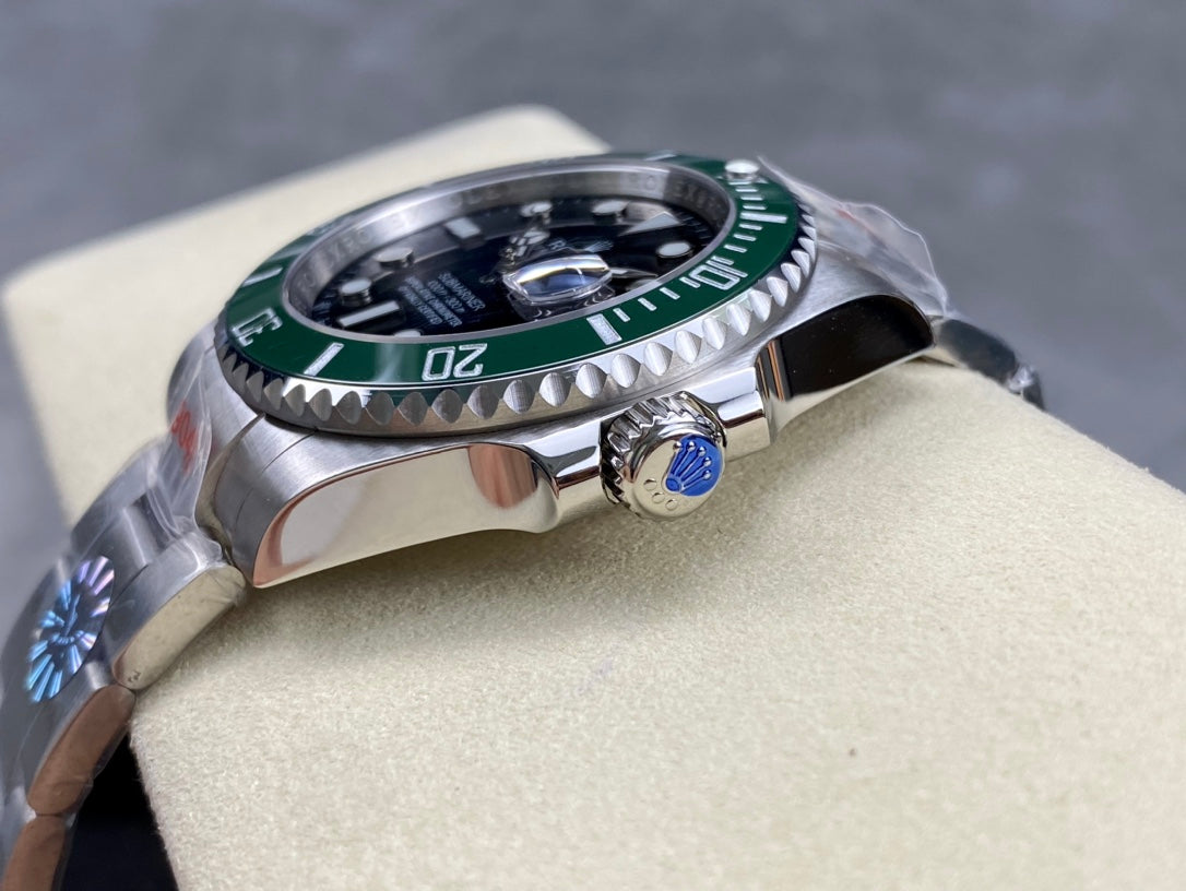 Rolex Oyster Perpetual Submariner Date "Starbucks" 41mm