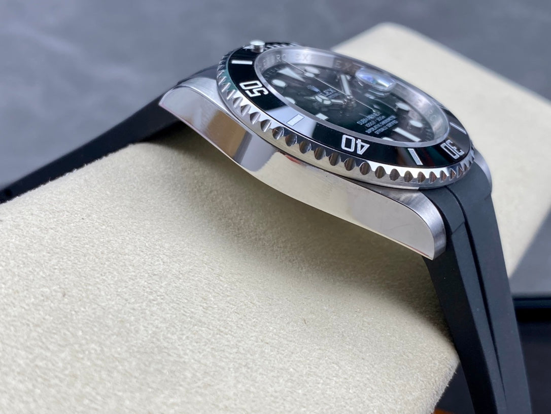 Rolex Oyster Perpetual Submariner Date 41mm Caucho Negro 41mm