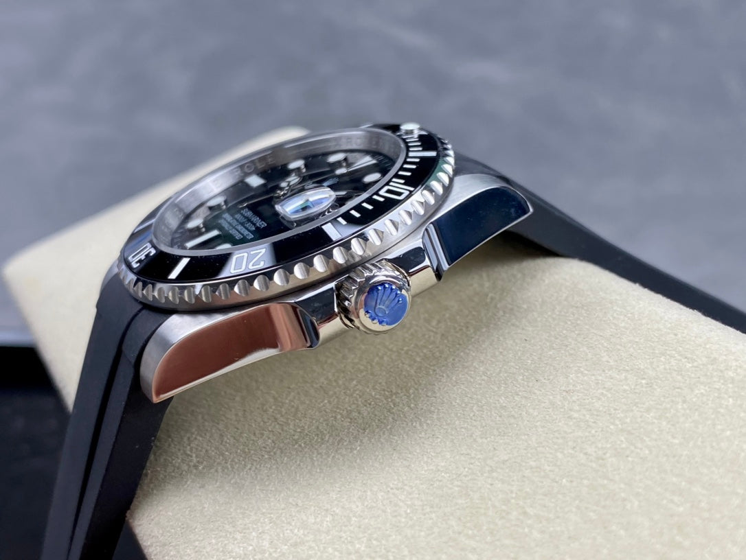 Rolex Oyster Perpetual Submariner Date 41mm Caucho Negro 41mm