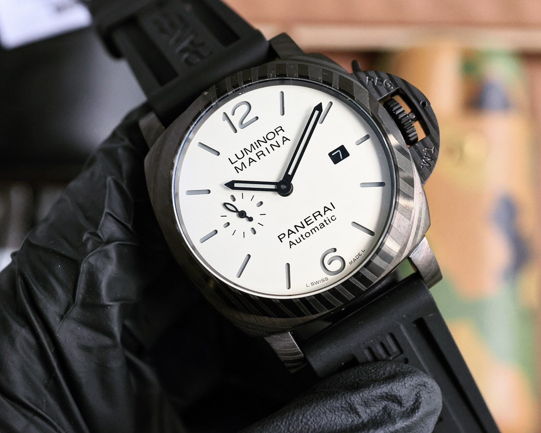 Panerai Luminor Marina Blanco / Carbono 44mm