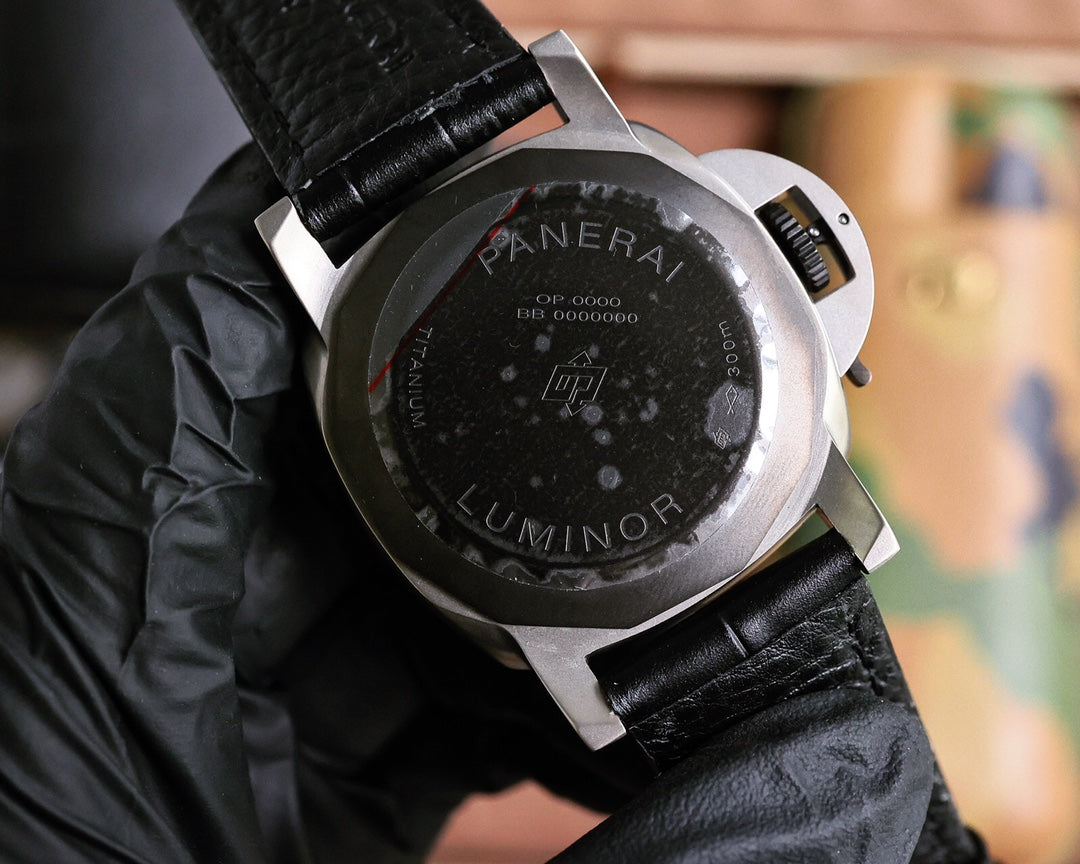 Panerai Luminor Luna Rossa Challenger 44mm