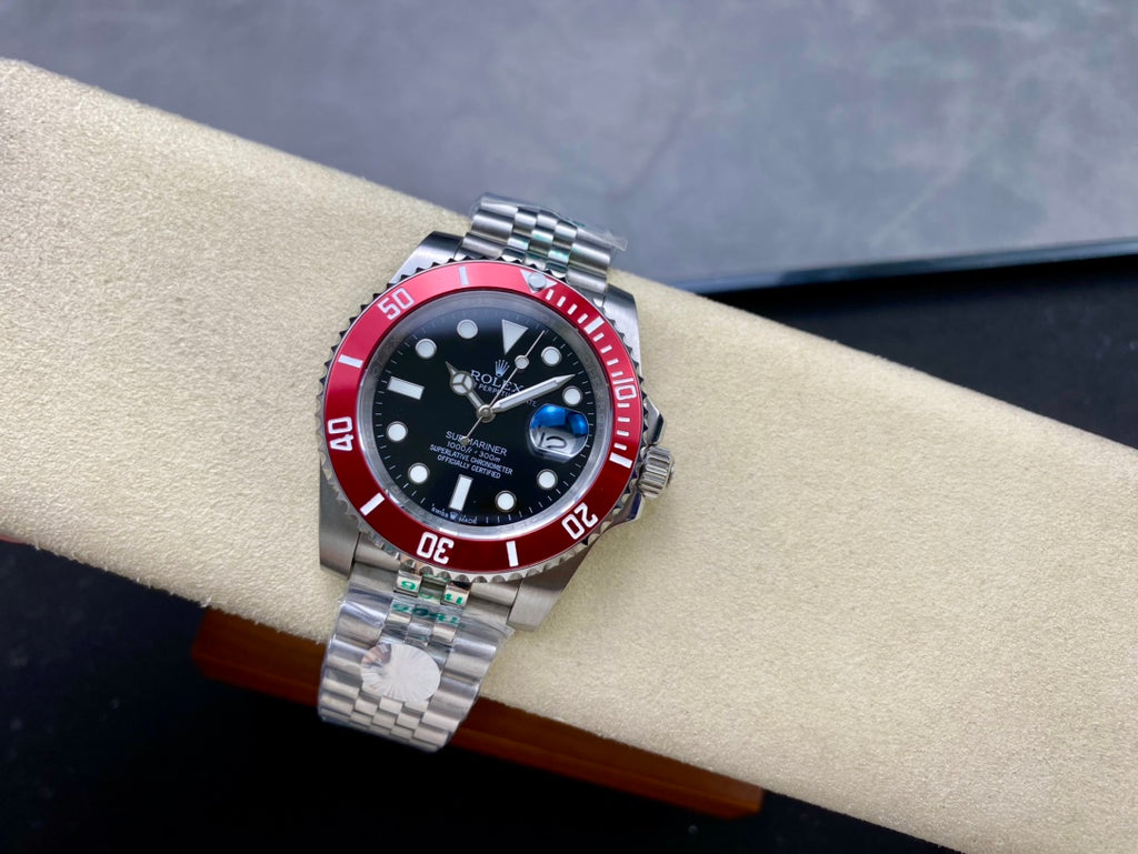 Rolex Oyster Perpetual Submariner Date Rojo & Negro con brazalete Jubilee 40mm