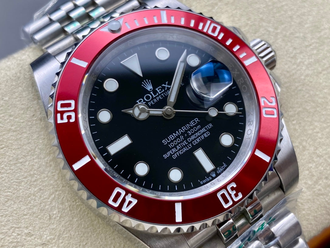 Rolex Oyster Perpetual Submariner Date Rojo & Negro con brazalete Jubilee 40mm