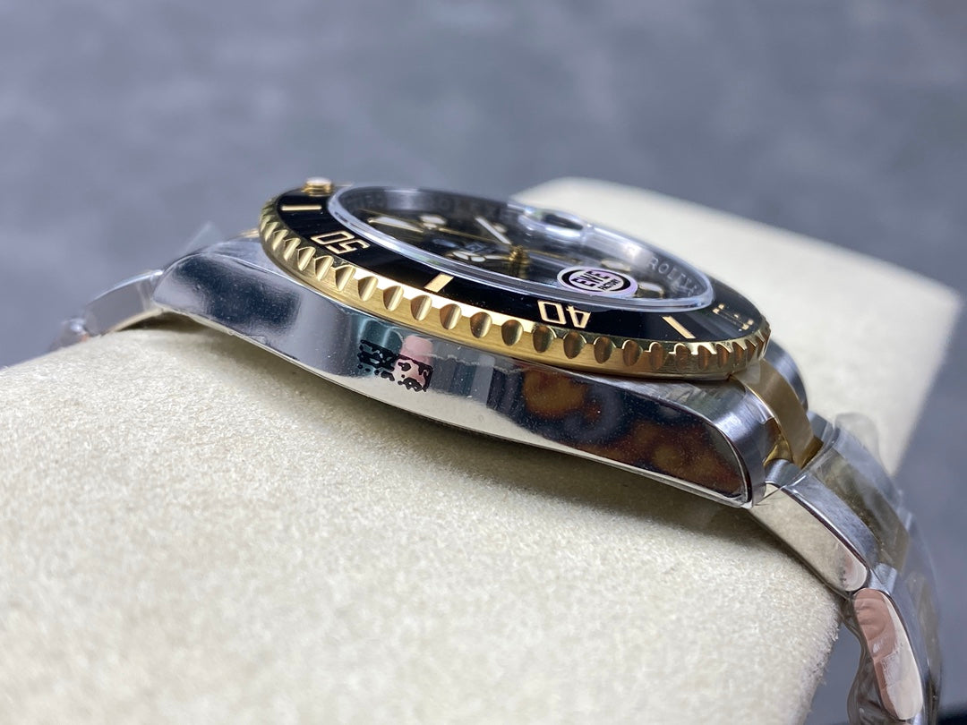 Rolex Oyster Perpetual Submariner Date Oro & Negro Bicolor 41mm