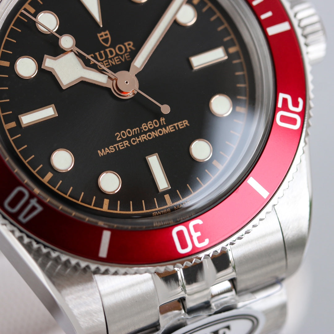 Tudor Black Bay Bisel Rojo 41mm
